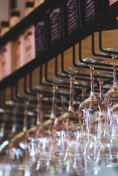 restaurant-glass-wine-glasses